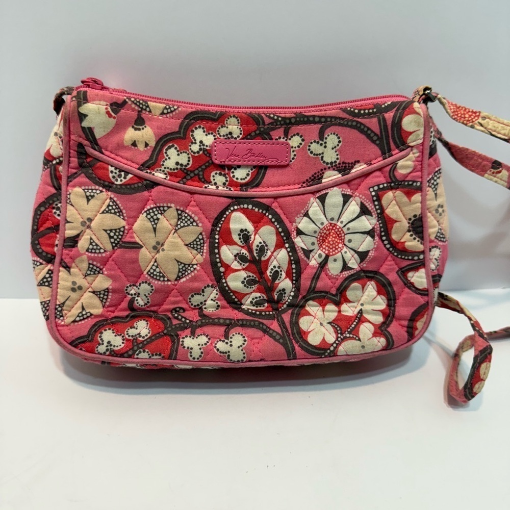 Vera Bradley‎ Pink and Cream Floral Crossbody Bag/ Retired pattern.